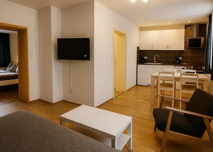 Apartment Sunny In *